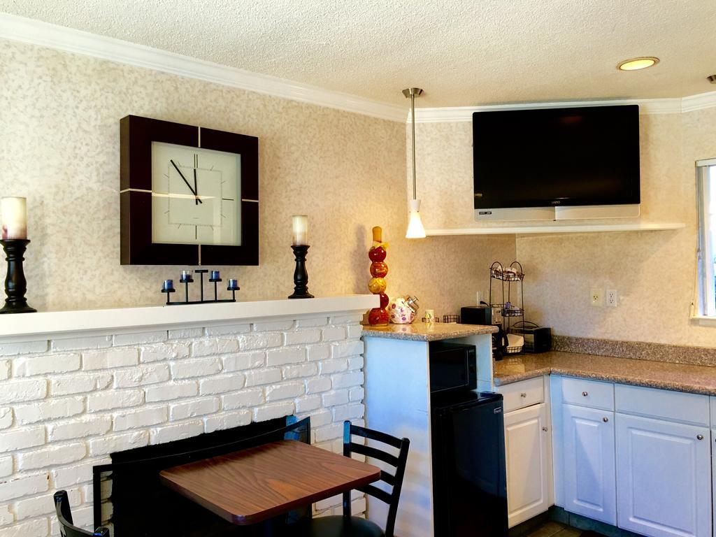 Pelican Inn Монтерей Экстерьер фото